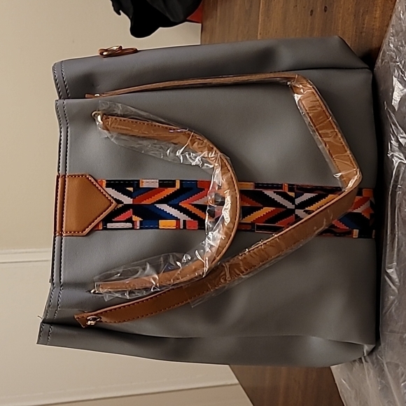 4 piece handbag set 4 piece handbag set 4 piece handbag set 4 piece handbag set - Picture 13 of 17